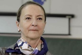 Nakon oduzimanja magistarskog zvanja: Sebija Izetbegović dobila i otkaz na Medicinskom fakultetu Nakon oduzimanja magistarskog zvanja: Sebija Izetbegović dobila i otkaz na Medicinskom fakultetu