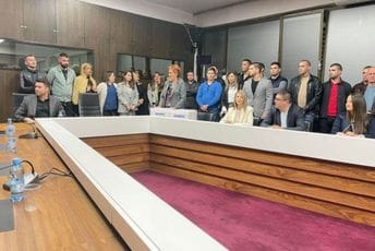 "Hrabro se broji": Demokrate i URA predali zajedničku listu