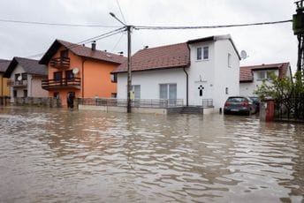 U Bihaću proglašeno stanje prorodne nesreće, poplavljeno 200 kuća