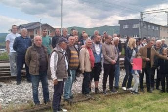 Bijelo Polje: Mještani protestovali na pruzi, prijete radikalizacijom ako se problemi ne riješe Bijelo Polje: Mještani protestovali na pruzi, prijete radikalizacijom ako se problemi ne riješe