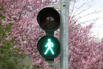 Saobraćajna revolucija: Trajno zeleno svijetlo za pješake Saobraćajna revolucija: Trajno zeleno svijetlo za pješake