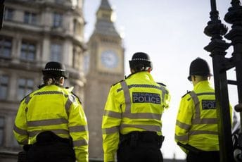 Šef britanske devizne kompanije osuđen za prevaru od 50 miliona funti Šef britanske devizne kompanije osuđen za prevaru od 50 miliona funti