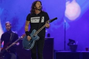 Dobili pojačanje: Grupa Foo Fighters najavila Džoša Friza kao novog bubnjara Dobili pojačanje: Grupa Foo Fighters najavila Džoša Friza kao novog bubnjara
