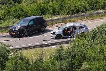Udes iznad Farmaka: Jedna osoba teže povrijeđena, druga lakše Udes iznad Farmaka: Jedna osoba teže povrijeđena, druga lakše