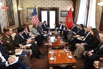 Abazović sa senatorima: SAD za Crnu Goru najvažniji spoljnopolitički saveznik Abazović sa senatorima: SAD za Crnu Goru najvažniji spoljnopolitički saveznik