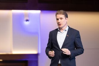 Ćulafić: Reformisaćemo sistem obrazovanja, mladi se moraju pripremati za tržište rada i za poslove budućnosti Ćulafić: Reformisaćemo sistem obrazovanja, mladi se moraju pripremati za tržište rada i za poslove budućnosti