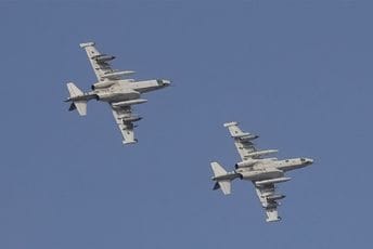 Rusija podigla avione jer su američki bombarderi letjeli ka njenoj granici Rusija podigla avione jer su američki bombarderi letjeli ka njenoj granici