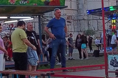 Đukanović vrijeme provodi u Podgorici: Sa unukom posjetio i luna park