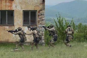 Bulajić: Naši vojnici su pokazali da mogu ravnopravno da stanu rame uz rame sa NATO saveznicima Bulajić: Naši vojnici su pokazali da mogu ravnopravno da stanu rame uz rame sa NATO saveznicima