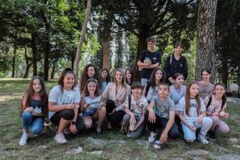 Novaković-Đurović sa osnovcima: Vjerujem da će vaše generacije ostvariti san da žive u čistoj, očuvanoj i zelenoj Crnoj Gori Novaković-Đurović sa osnovcima: Vjerujem da će vaše generacije ostvariti san da žive u čistoj, očuvanoj i zelenoj Crnoj Gori