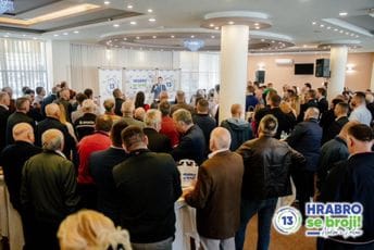 Abazović: Nije tačno da se narušava građanski karakter; Bečić: Došlo je vrijeme slobode Abazović: Nije tačno da se narušava građanski karakter; Bečić: Došlo je vrijeme slobode