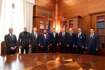 Terzić sa Pisanijem i šefovima policijskih službi država Zapadnog Balkana: Intenzivno jačanje saradnje je zajednički imperativ Terzić sa Pisanijem i šefovima policijskih službi država Zapadnog Balkana: Intenzivno jačanje saradnje je zajednički imperativ