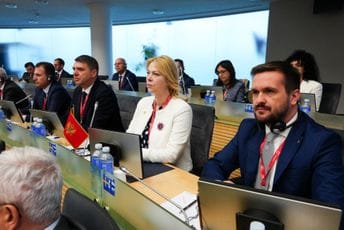 Đurović: Crna Gora čvrsto vjeruje da je politika otvorenih vrata jedna od najuspješnijih politika NATO-a Đurović: Crna Gora čvrsto vjeruje da je politika otvorenih vrata jedna od najuspješnijih politika NATO-a