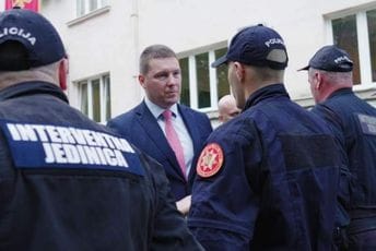 Adžić u Nikšiću: Nastavljamo sa snažnim udarima na kriminalne organizacije Adžić u Nikšiću: Nastavljamo sa snažnim udarima na kriminalne organizacije