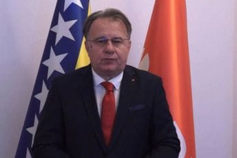 Nermin Nikšić čestitao Dan SDP: Želimo vam da nakon izbora 11. juna visoko ponesete zastavu ponosne Crne Gore