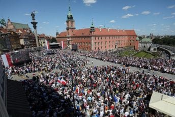 Pola miliona demonstranata na ulicama Varšave