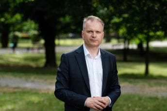 Perić: Sve je podređeno moćnoj „centrali“ za koju često ne važe ni Ustav, ni zakoni