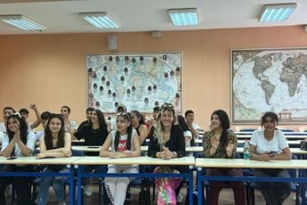 Upoznavanje s programima za nastavak obrazovanja: Mladi Romi u obilasku srednjih škola u Podgorici