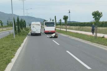 Udes na putu Podgorica - Tuzi, autobus usmrtio kravu