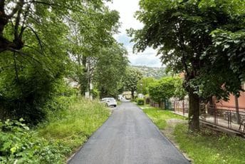 Cetinje: Završeno asfaltiranje dijela Ulice Sava Burića i prostora iza zgrada “Tri sestre” Cetinje: Završeno asfaltiranje dijela Ulice Sava Burića i prostora iza zgrada “Tri sestre”