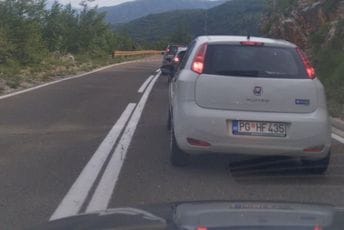 Udes u Jasenovom polju, učestvovala četiri vozila Udes u Jasenovom polju, učestvovala četiri vozila