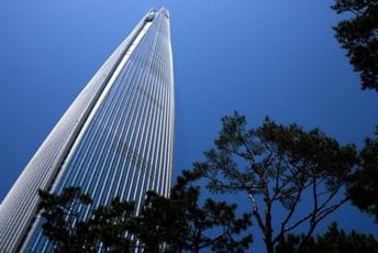 Južna Koreja: Britanac priveden dok se penjao na neboder bez užadi Južna Koreja: Britanac priveden dok se penjao na neboder bez užadi