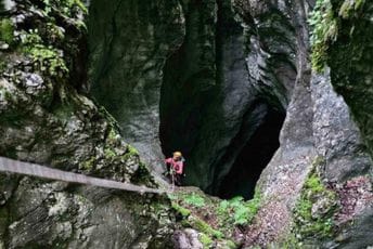 Gusinjanin nestao kod vodopada Grlja, porodica apeluje za pomoć Gusinjanin nestao kod vodopada Grlja, porodica apeluje za pomoć
