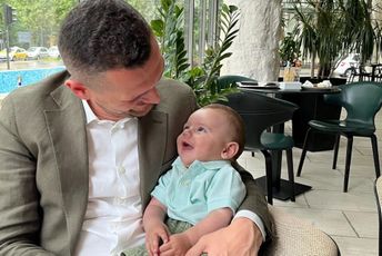 "Smijao se sve vrijeme": Susret švedskog poslanika i bebe koju je spasio iz Morače "Smijao se sve vrijeme": Susret švedskog poslanika i bebe koju je spasio iz Morače