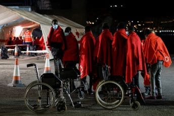 Novi bilans tragedije u grčkim vodama:  Više od 78 migranata se utopilo nakon prevrtanja broda Novi bilans tragedije u grčkim vodama:  Više od 78 migranata se utopilo nakon prevrtanja broda