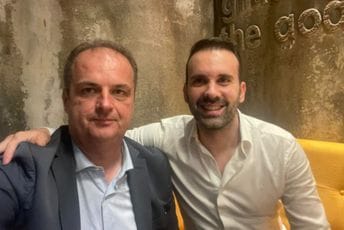 Nimanbegu objavio fotografiju sa Spajićem: "Pozdrav iz Podgorice" Nimanbegu objavio fotografiju sa Spajićem: "Pozdrav iz Podgorice"