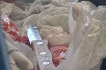 Nož, špagete i bolonjeze sos na letu Niš – Istanbul Nož, špagete i bolonjeze sos na letu Niš – Istanbul