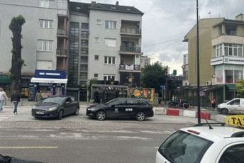 Kosovska policija: U blizini policijske stanice u Sjevernoj Mitrovici eksplodirale dvije šok bombe Kosovska policija: U blizini policijske stanice u Sjevernoj Mitrovici eksplodirale dvije šok bombe