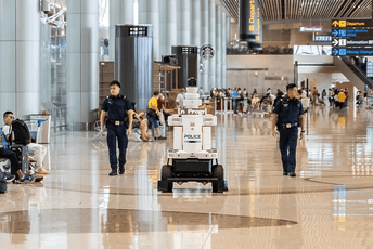Singapur uvodi policajce-robote Singapur uvodi policajce-robote