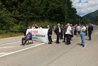 Novi protest mještana Bijedića: Jesu li interesi pojedinaca jači od Ustava? Novi protest mještana Bijedića: Jesu li interesi pojedinaca jači od Ustava?