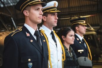 Ministarstvo odbrane: Raspisan oglas za izbor 20 kadeta za obrazovanje na vojnim akademijama u Hrvatskoj, Austriji, Grčkoj i Turskoj Ministarstvo odbrane: Raspisan oglas za izbor 20 kadeta za obrazovanje na vojnim akademijama u Hrvatskoj, Austriji, Grčkoj i Turskoj