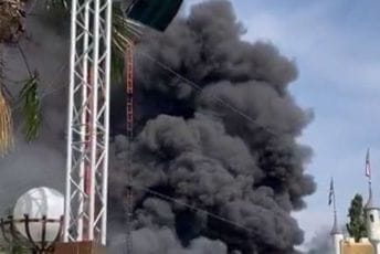 Požar u najvećem njemačkom zabavnom parku: Evakuisano 25.000 ljudi Požar u najvećem njemačkom zabavnom parku: Evakuisano 25.000 ljudi