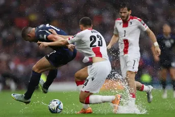 Potop u Glazgovu: Derbi grupe "A" prekinut nedugo pošto je počeo Potop u Glazgovu: Derbi grupe "A" prekinut nedugo pošto je počeo