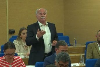 Vuković Klikovcu: Ruka pravde će stići do svakog preduzeća i javne ustanove Vuković Klikovcu: Ruka pravde će stići do svakog preduzeća i javne ustanove