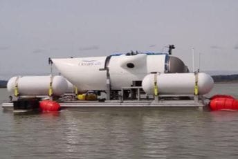 Putnik koji je ranije bio u Titanu: Bilo je jako nebezbjedno, smrzavali smo se satima sklupčani kao zmije Putnik koji je ranije bio u Titanu: Bilo je jako nebezbjedno, smrzavali smo se satima sklupčani kao zmije