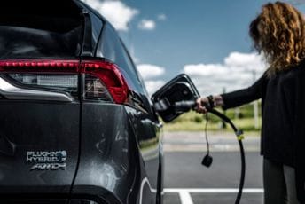 Toyota: Električni automobili nijesu potrebni za spas svijeta Toyota: Električni automobili nijesu potrebni za spas svijeta