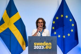 Ministri EU: Nužno preustrojstvo Unije da može da primi nove članice Ministri EU: Nužno preustrojstvo Unije da može da primi nove članice