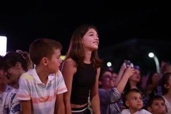 Dunja zahvalila Muzičkom centru: Naredne godine biće učesnik programa Dunja zahvalila Muzičkom centru: Naredne godine biće učesnik programa