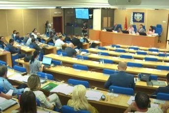 Vuković: Izvještaji falsifikovani; Šaranović: Deponija na računu ima 50 odsto sredstva za isplatu zarada radnicima Vuković: Izvještaji falsifikovani; Šaranović: Deponija na računu ima 50 odsto sredstva za isplatu zarada radnicima