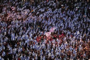 Protesi i širom Izraela: U Tel Avivu se okupilo oko 130.000 ljudi Protesi i širom Izraela: U Tel Avivu se okupilo oko 130.000 ljudi