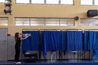 Parlamentarni izbori u Grčkoj, očekuje se novi mandat Micotakisa Parlamentarni izbori u Grčkoj, očekuje se novi mandat Micotakisa