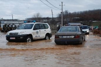 Peć: U poplavama stradali majka i dijete Peć: U poplavama stradali majka i dijete