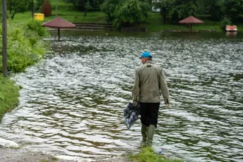 Ne pitaj me za poplave dok Kosovo gori Ne pitaj me za poplave dok Kosovo gori