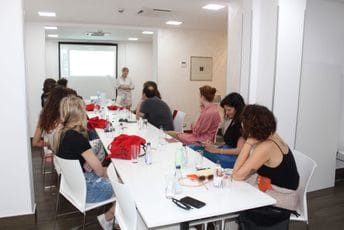 Umjetničke rezidencije udruženja ŠkArt u Tivtu: Angažovana umjetnost, kvir aktivizam i film Umjetničke rezidencije udruženja ŠkArt u Tivtu: Angažovana umjetnost, kvir aktivizam i film