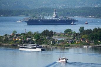 U Split stigao američki nosač aviona U Split stigao američki nosač aviona