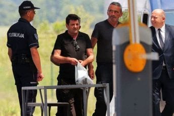 Olenik: Uhapšeni nijesu optuženi za terorizam, Janjić: Srbija sve više treba da razgovara sa NATO Olenik: Uhapšeni nijesu optuženi za terorizam, Janjić: Srbija sve više treba da razgovara sa NATO